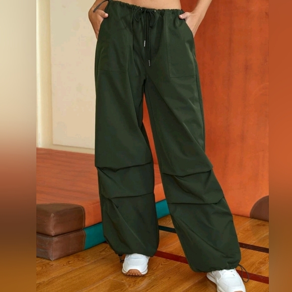 Drawstrings Waist Pocket Pants - Picture 2 of 8